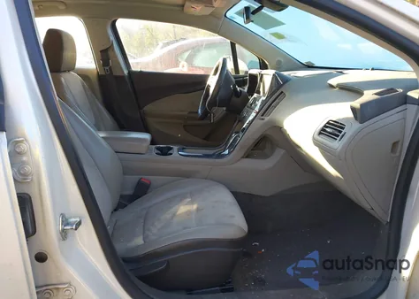 2013 Chevrolet Volt from USA, damaged, VIN 1G1RB6E42DU145810